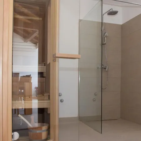 Stella - Crowonder Luxury Rent *