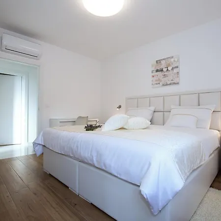Vila Stella - Crowonder Luxury Rent