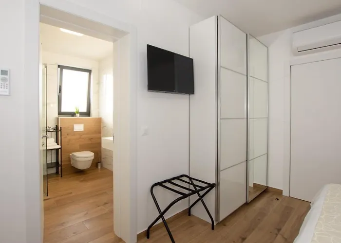 Willa Stella - Crowonder Luxury Rent Turanj