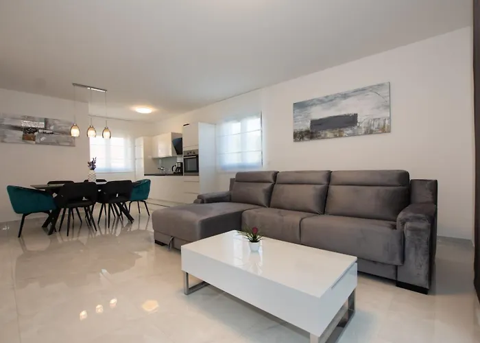 Stella - Crowonder Luxury Rent Villa Turanj