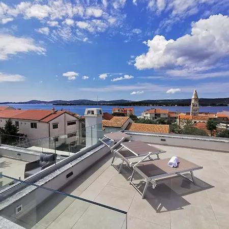 Stella - Crowonder Luxury Rent *