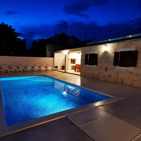 Villa Stella - Crowonder Luxury Rent