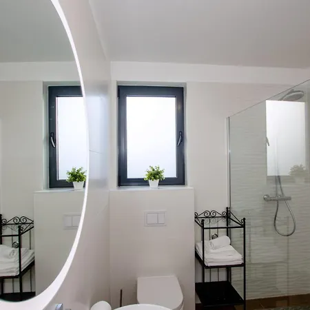 Stella - Crowonder Luxury Rent * 투라니