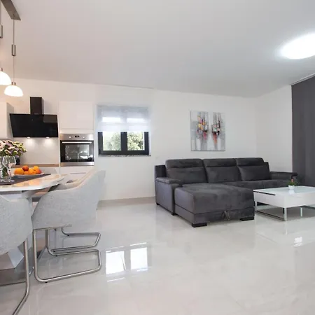 Villa Stella - Crowonder Luxury Rent
