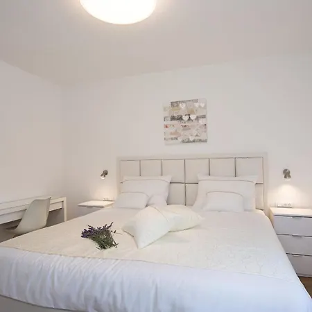 Villa Stella - Crowonder Luxury Rent Turanj