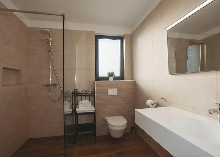 Stella - Crowonder Luxury Rent Turanj