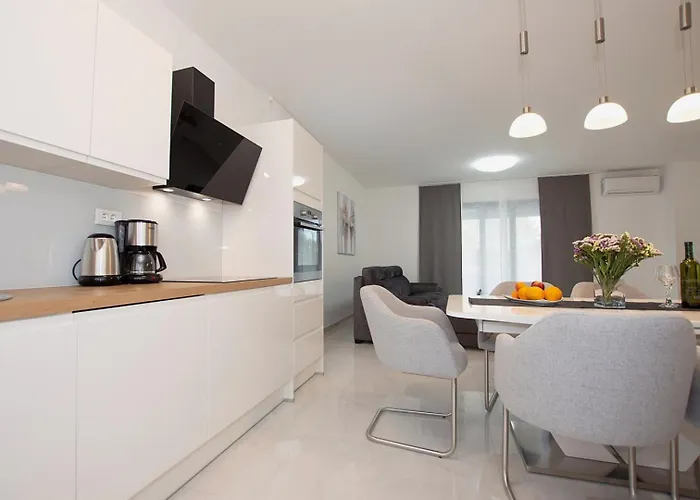 Stella - Crowonder Luxury Rent Vila *
